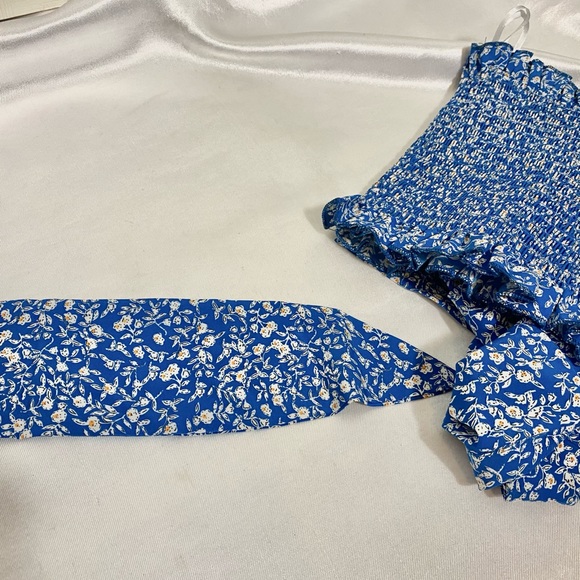 NEW Set of 2 pcs top and skirt L floral blue - Picture 9 of 13